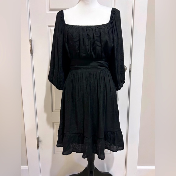 ABERCROMBIE & FITCH Black Dress with Tie Back - Picture 1 of 4